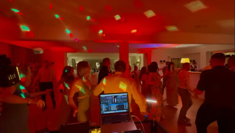 party-mit-hochzeits-dj-kulturhof-cosma-altenburg